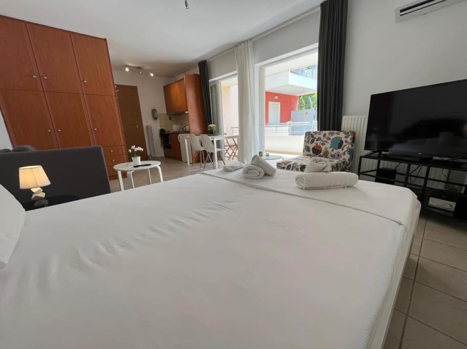 Apartament Modern Studio Large Veranda -Metro Station Suggrou Ateny Zewnętrze zdjęcie