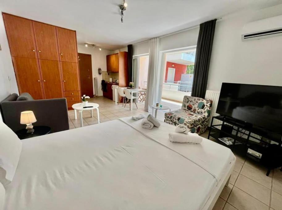 Apartament Modern Studio Large Veranda -Metro Station Suggrou Ateny Zewnętrze zdjęcie