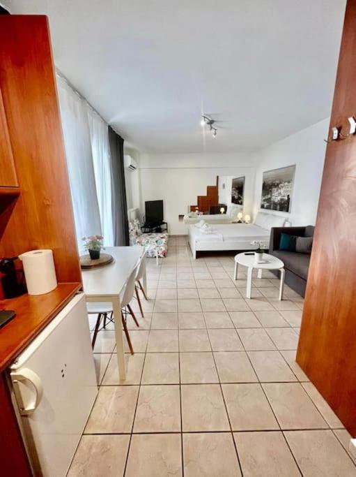 Apartament Modern Studio Large Veranda -Metro Station Suggrou Ateny Zewnętrze zdjęcie
