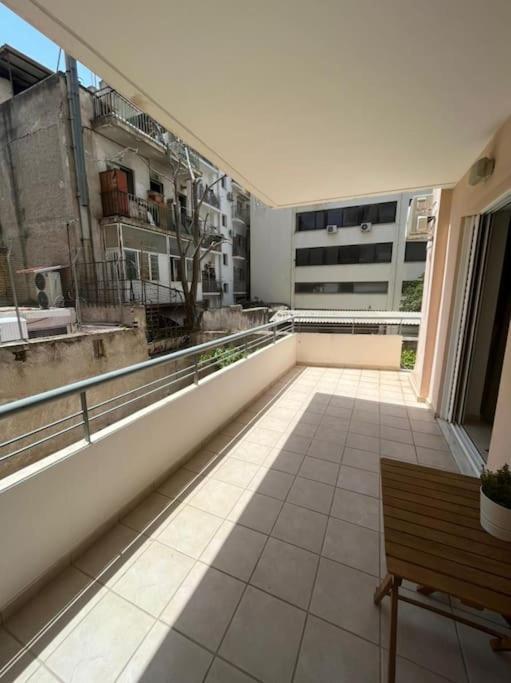 Apartament Modern Studio Large Veranda -Metro Station Suggrou Ateny Zewnętrze zdjęcie